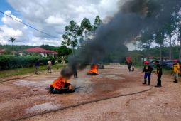 PT BTS Region Badau gelar pelatihan penanggulangan karhutla