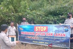 Polisi edukasi masyarakat Toba agar tidak membakar hutan dan lahan