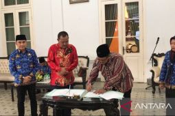 Bangkalan kembangkan industri garmen