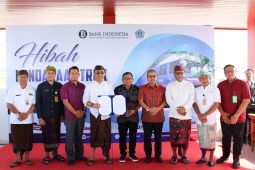 BI Bali hibahkan dua truk sampah untuk Pemkot Denpasar