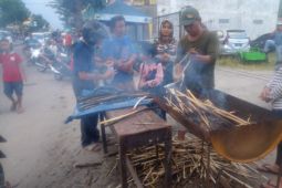Omzet Pakkat makanan khas Mandailing Natal naik 100 persen di Medan