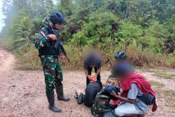 Pamtas tangkap PMI ilegal di "jalan tikus" perbatasan Indonesia-Malaysia