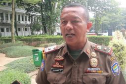 Reklame roboh di Jalan Soekarno-Hatta Kota Bandung tidak berizin