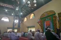 Keunikan tradisi Ramadhan di Masjid  Kesultanan Ternate berusia ratusan tahun
