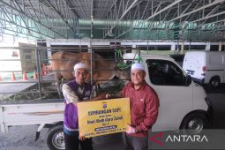 Kapolda Kalsel sumbang dua sapi untuk Haul Guru Zuhdi