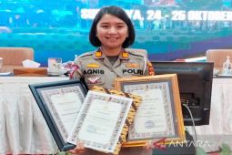 Prestasi AKP Agnis bikin bangga teman sekolah