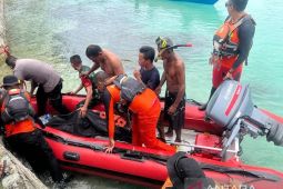 Tim SAR evakuasi satu nelayan ditemukan meninggal  dunia