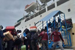 Sejumlah warga Maluku Utara  memilih mudik lebih awal