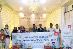 Astra Motor salurkan paket sembako ke panti asuhan