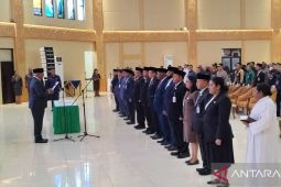 Penjabat Gubernur Papua Barat lantik pejabat eselon II
