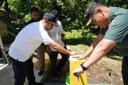 PLN - Kodam Pattimura sediakan air bersih di desa Kaitetu Maluku Tenggara