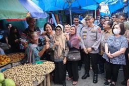 Pemkot dan kepolisian Pematang Siantar tinjau bahan pokok