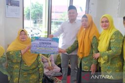Al Hidayah Partai Golkar Tanjung Balai berangkatkan anggota Umrah