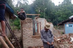 BPBD Lebak imbau warga waspadai hujan lebat disertai angin kencang