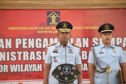 Lantik pejabat administrasi dan fungsional, Kakanwil: "berikan pelayan dengan simpati"