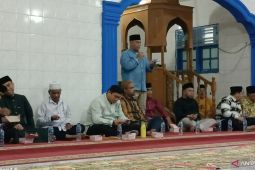 Safari di Bangunrejo Ketua Komisi A bacakan sambutan Bupati Labura