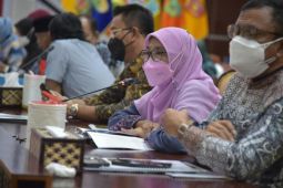 Legislator minta pemerintah "jemput bola" terkait imunisasi polio