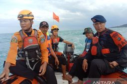 Basarnas Pangkalpinang maksimalkan pencarian nelayan tenggelam di laut Karang Rangkorek