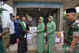 HUT Persit ke-77, Kodim 0212/TS berikan bantuan kepada panti asuhan