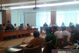 DPRD Sumut dan pedagang balpres sepakat akhiri jual  pakaian bekas