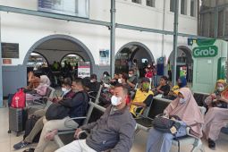 Stasiun Pasar Senen mulai ramai pemudik yang memilih pulang lebih awal