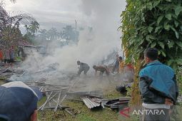 Usai makan sahur, api hanguskan dua rumah di Mukomuko