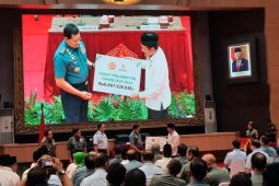 Panglima TNI serahkan zakat prajurit kepada Baznas