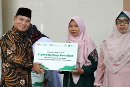 Pupuk Kujang salurkan ribuan paket sembako kepada masyarakat jompo dan dhuafa