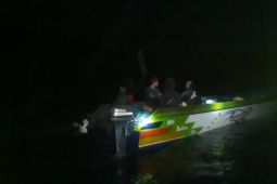 Penumpang "long boat" yang hilang di Halmahera Selatan  ditemukan