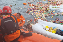 Kapal Tirta bocor dan tenggelam di perairan Pulau Juante Kayong Utara