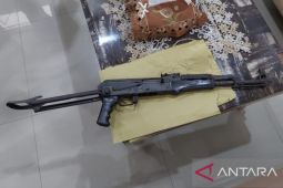 Warga Aceh serahkan senpi AK-56 sisa konflik ke polisi
