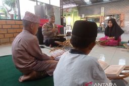 Kisah anak jalanan menata masa depan di atas kasih sayang seorang Polisi