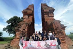 Belajar sejarah, puluhan anak muda Mojokerto "Road to Trowulan"