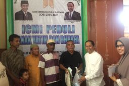 ICMI Aceh bagikan 200 paket untuk anak yatim dan dhuafa, berbagi di bulan Ramadhan