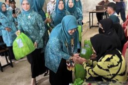 PKK Kaltim bantu paket sembako gratis masyarakat Kukar