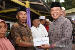 Silaturrahmi Ramadhan Pemkab Tapsel diwarnai pemberian bantuan