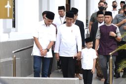 Jokowi ajak Jan Ethes Shalat Jumat di Masjid Sheikh Zayed