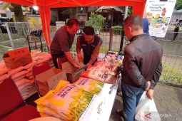 PT Inti bantu kendalikan harga di Kota Bandung dengan pasar murah
