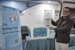 PLN Kalbar gelar Gerakan 1000 Buku Untuk Santri dan Anak Yatim