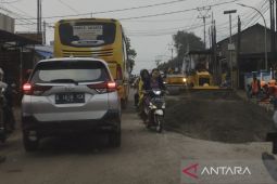 Kapolres Garut minta perbaikan jalan dikebut sebelum Lebaran
