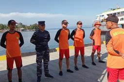 Kapal tongkang mengalami kebocoran di perairan Pulau Obi