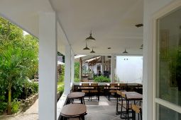 Walang Pasir Putih jadi rekomendasi lokasi  buka bersama di Ambon