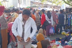 Kalsel kemarin, Perbaiki data kemiskinan ekstrim hingga awasi pakaian "thrifting"