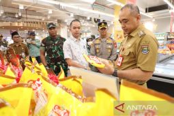 Bupati Zaki pastikan harga bahan pokok terkendali jelang lebaran