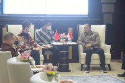 Eri Cahyadi mengajak Konjen RRT sempurnakan wisata Kya-kya
