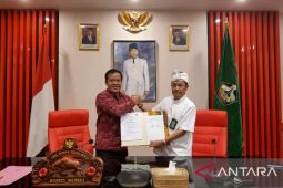 Bangli - BKSDA  Bangli bangun Hiking Centre di kawasan Gunung Batur