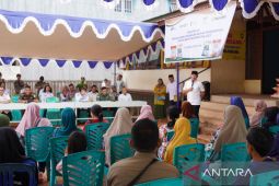 Kapuas Hulu salurkan bantuan pangan untuk 18.908 KPM