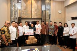 Pemkot Surabaya terima bantuan 1.000 paket sembako Ramadhan