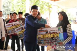 Pemkab Bekasi bantu perbaikan rumah korban angin puting beliung
