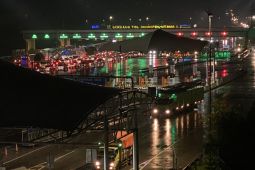 Gerbang Tol Cikampek Utama alami kenaikan arus kendaraan mudik
